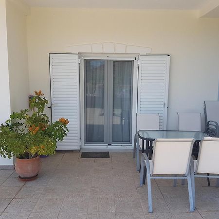 Konstantinos Apartments Ammoudia Phòng bức ảnh