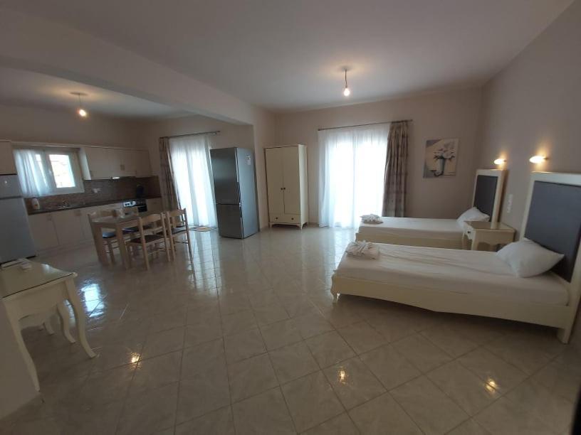 Konstantinos Apartments Ammoudia Ngoại thất bức ảnh