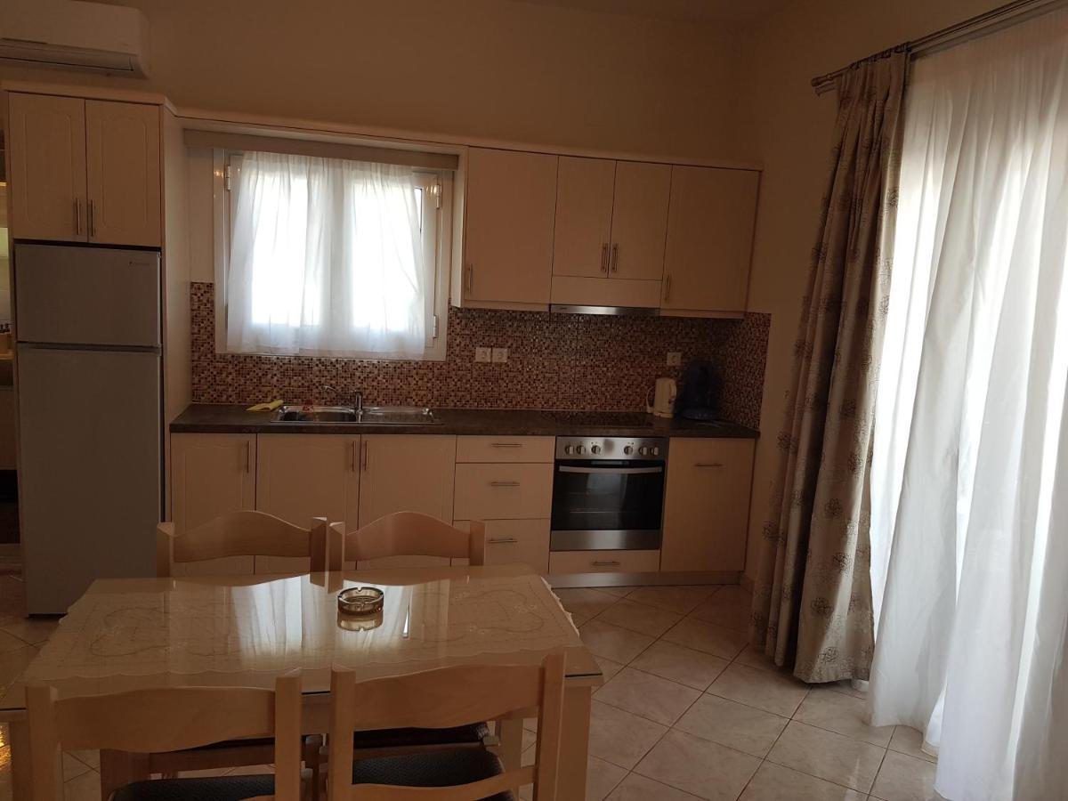 Konstantinos Apartments Ammoudia Ngoại thất bức ảnh