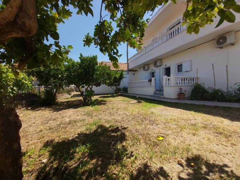 Konstantinos Apartments Ammoudia Phòng bức ảnh