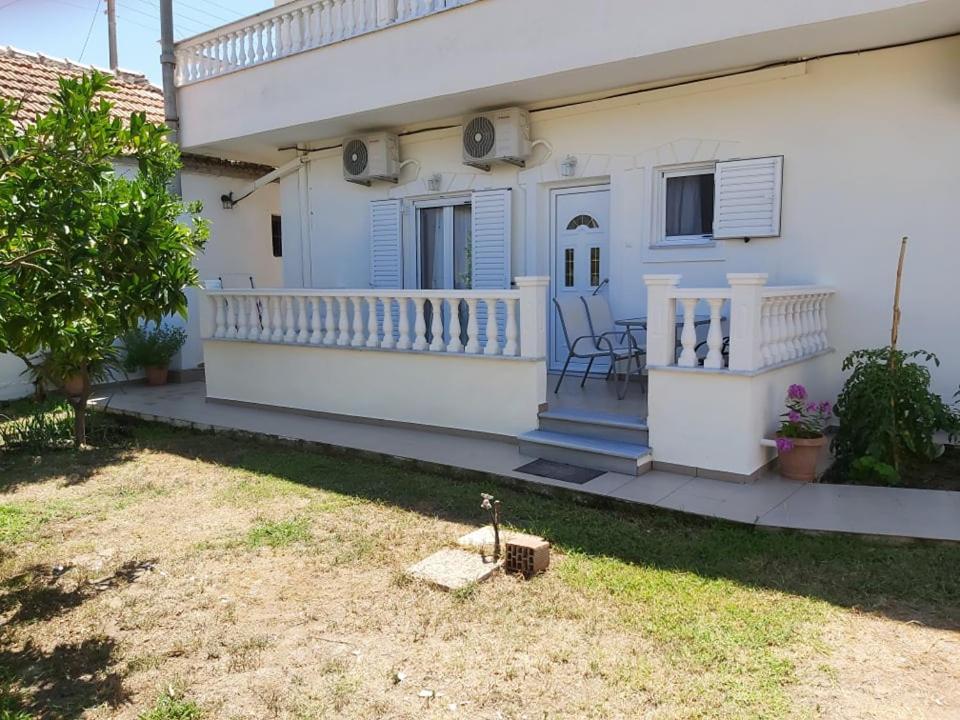 Konstantinos Apartments Ammoudia Phòng bức ảnh