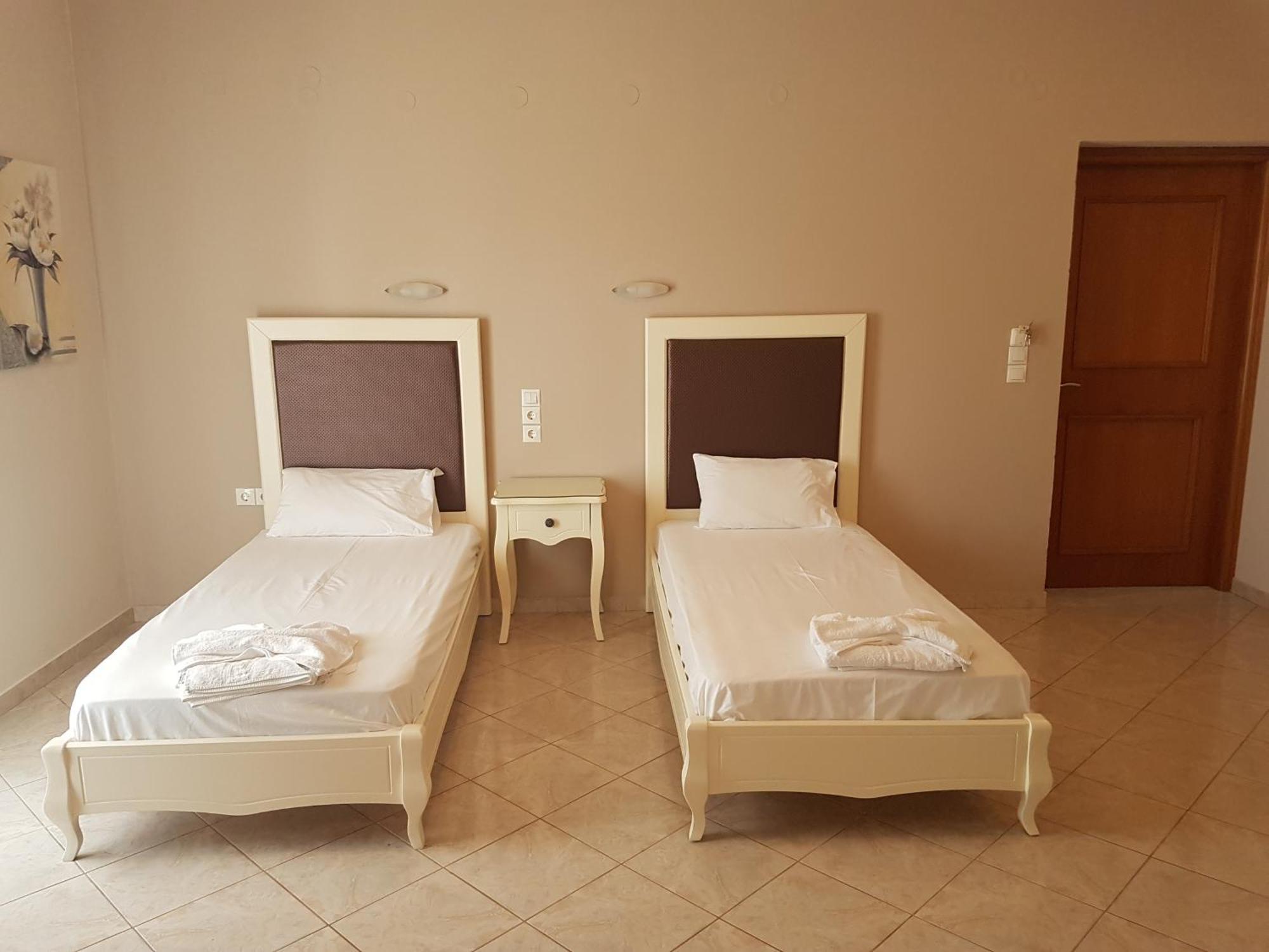 Konstantinos Apartments Ammoudia Phòng bức ảnh
